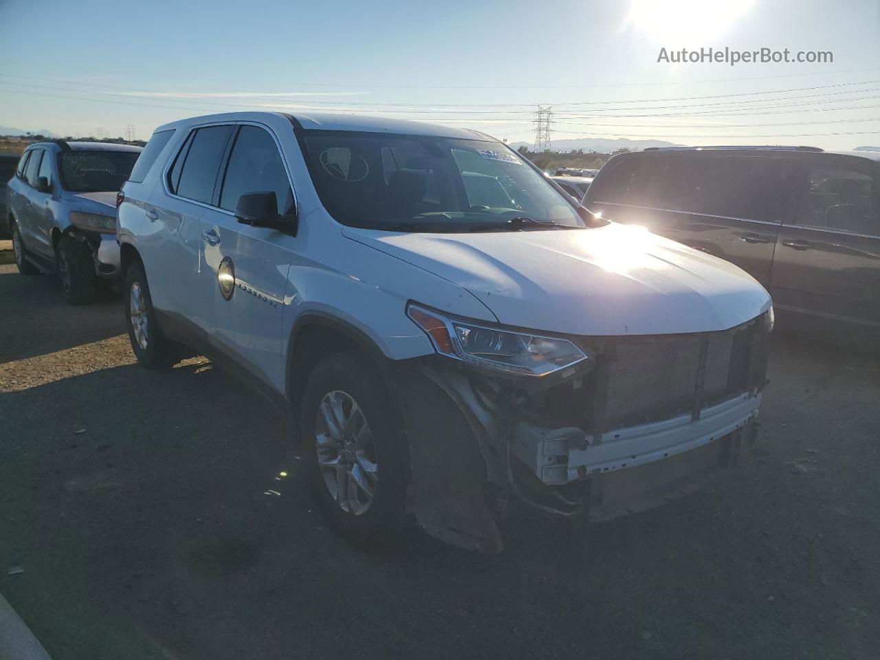 2020 Chevrolet Traverse Ls White vin: 1GNERFKWXLJ204567