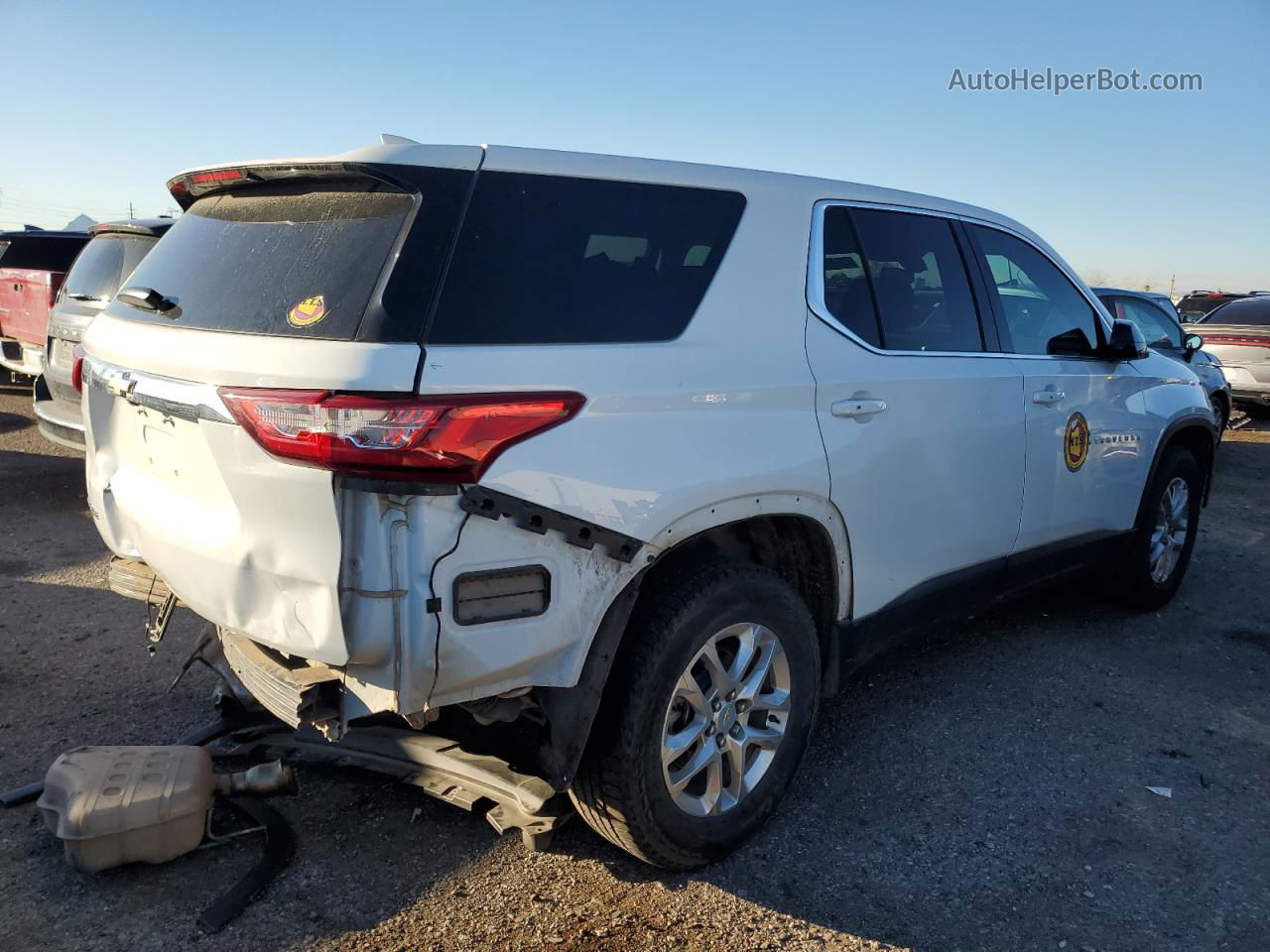 2020 Chevrolet Traverse Ls White vin: 1GNERFKWXLJ204567