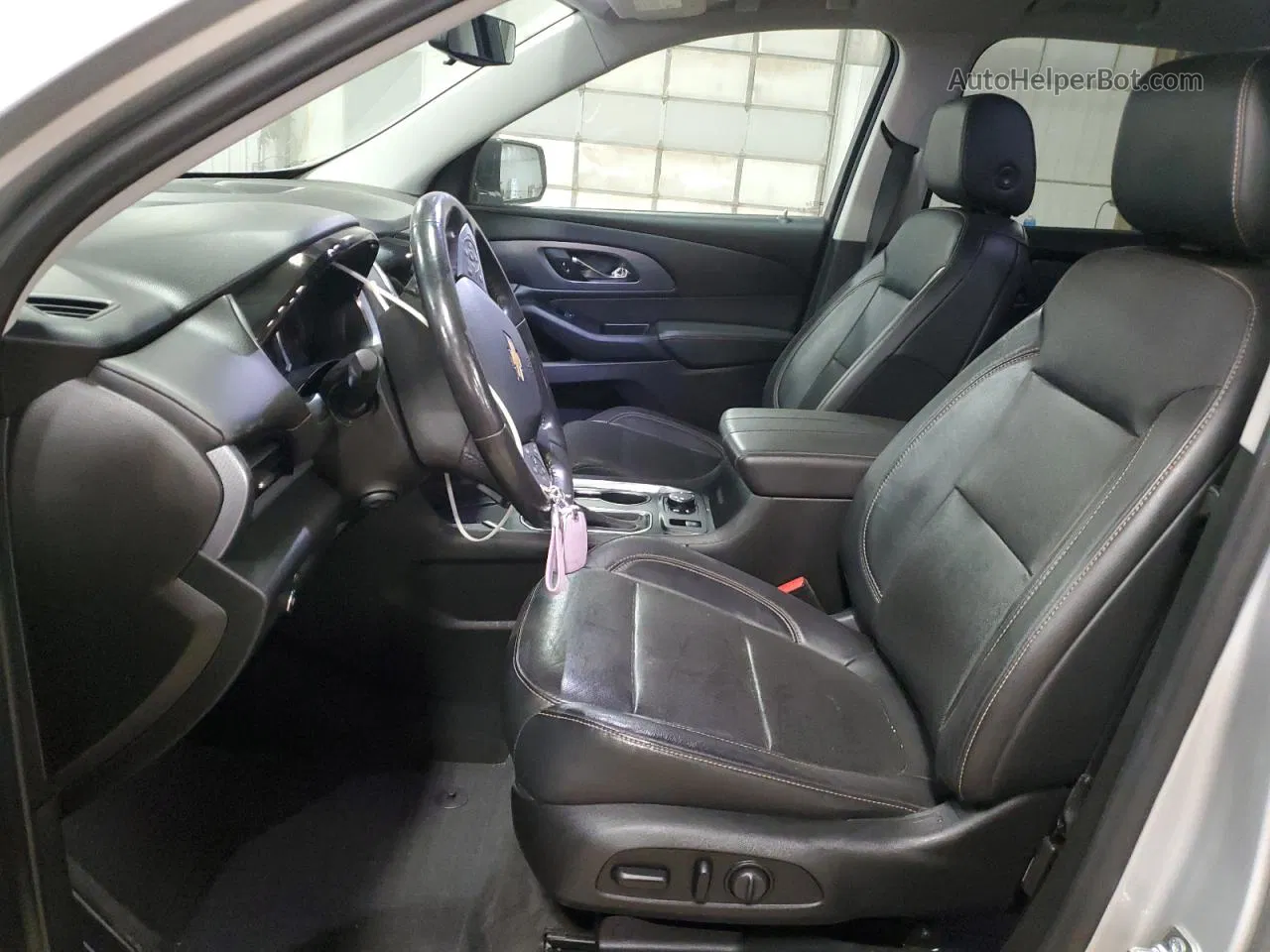 2020 Chevrolet Traverse Premier Серебряный vin: 1GNERKKW2LJ123667