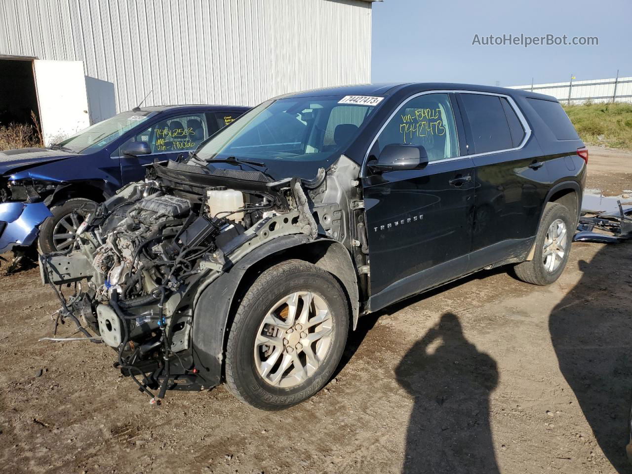 2020 Chevrolet Traverse Ls Black vin: 1GNEVFKW5LJ154267