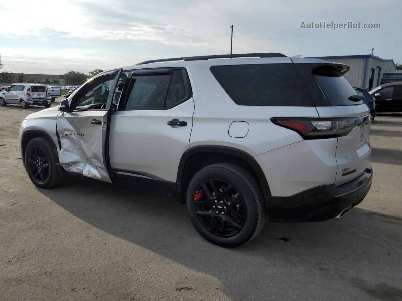 2020 Chevrolet Traverse Premier Silver vin: 1GNEVKKW1LJ305999