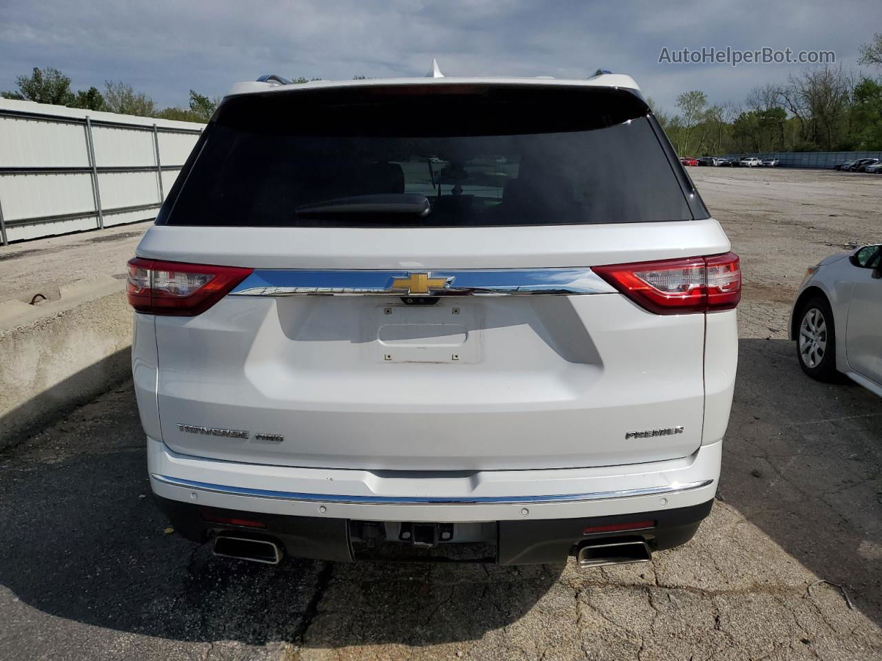 2020 Chevrolet Traverse Premier White vin: 1GNEVKKW9LJ160131