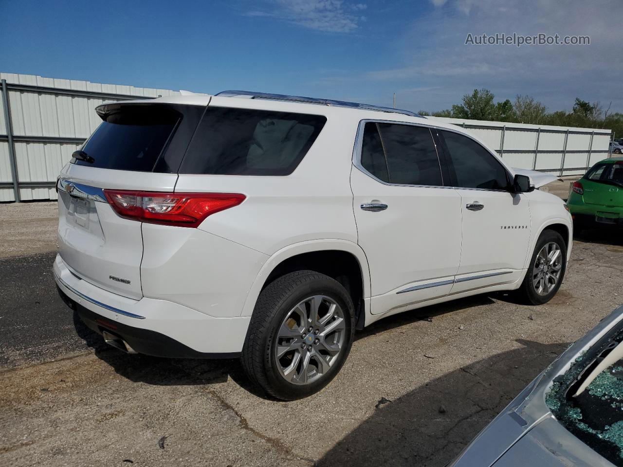 2020 Chevrolet Traverse Premier White vin: 1GNEVKKW9LJ160131