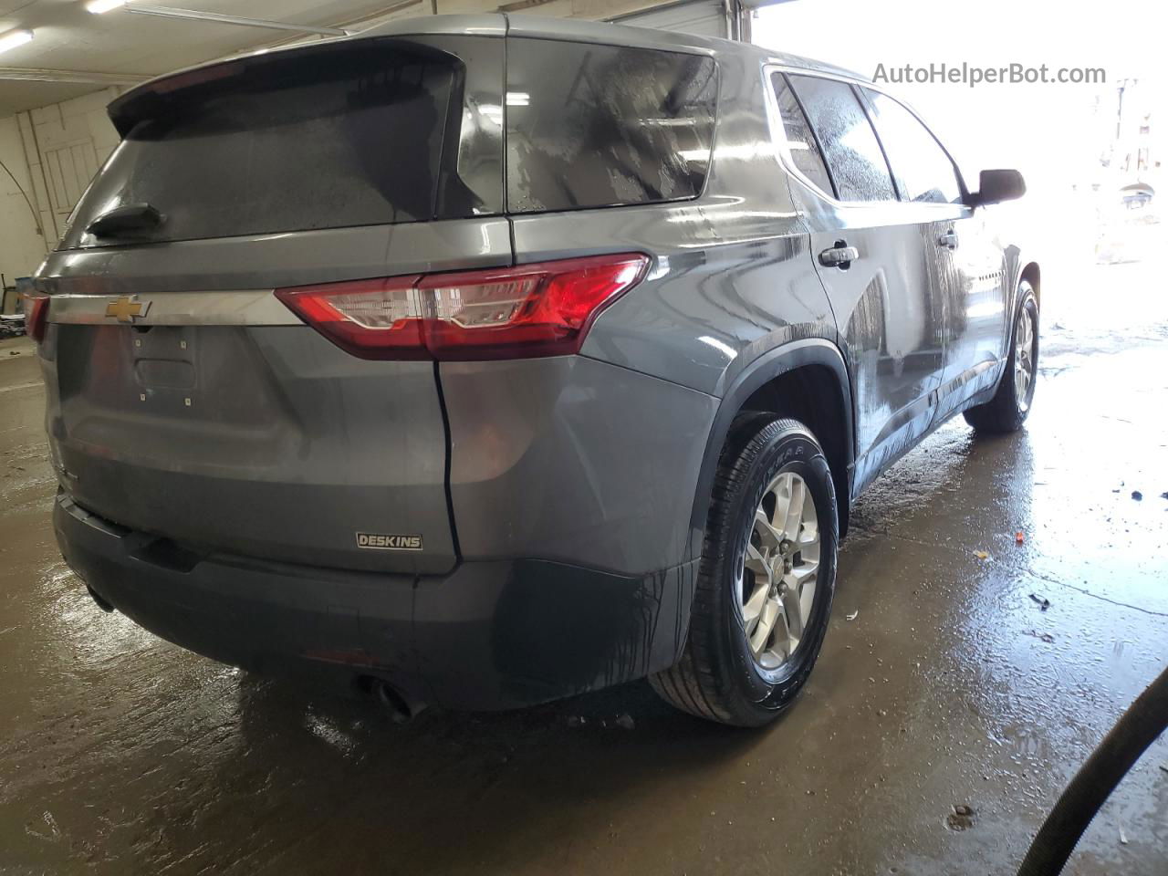 2020 Chevrolet Traverse Ls Gray vin: 1GNEVLKW7LJ259911