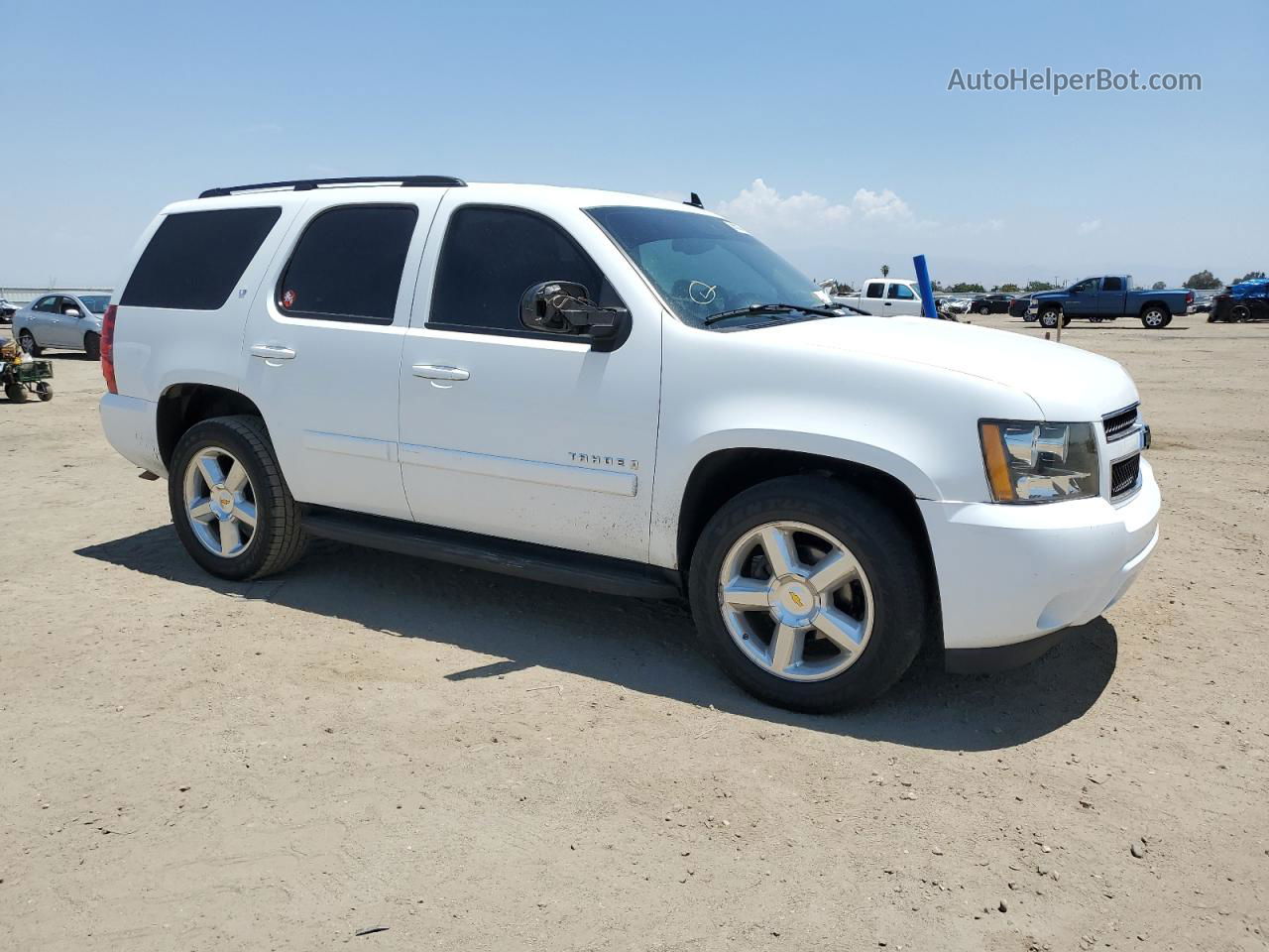 2007 Chevrolet Tahoe C1500 White vin: 1GNFC13047J104022