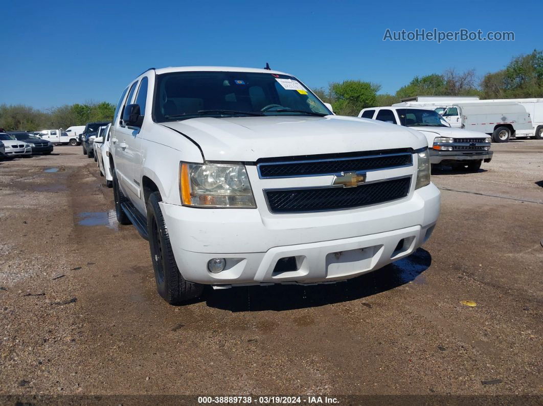 2007 Chevrolet Tahoe Lt Белый vin: 1GNFC13077R163115