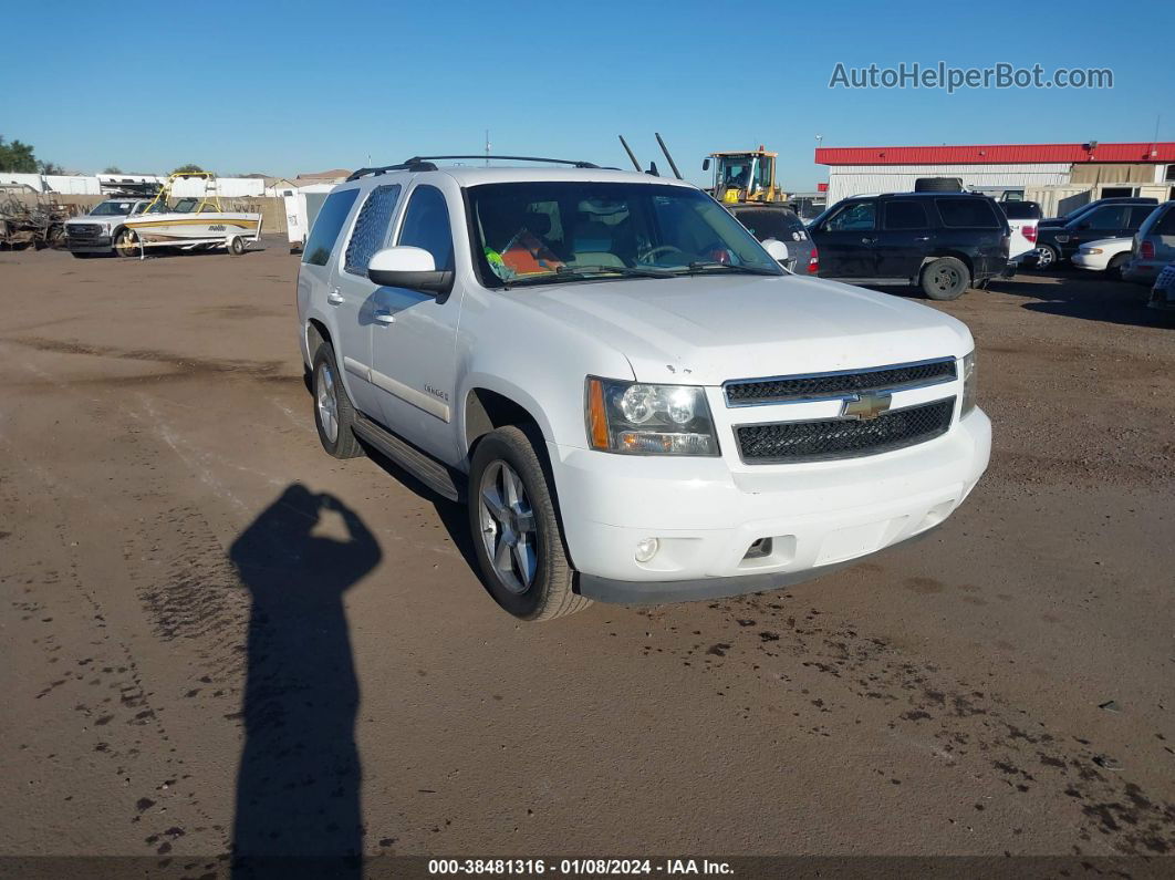 2007 Chevrolet Tahoe Lt White vin: 1GNFC130X7R119707