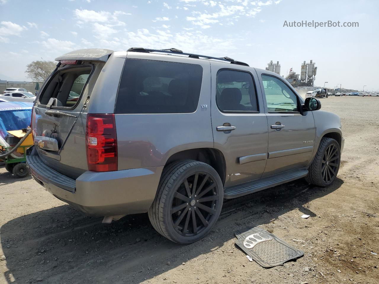 2007 Chevrolet Tahoe C1500 Gold vin: 1GNFC130X7R171998