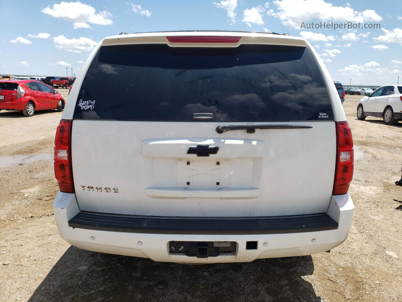 2007 Chevrolet Tahoe C1500 White vin: 1GNFC13J57J154503