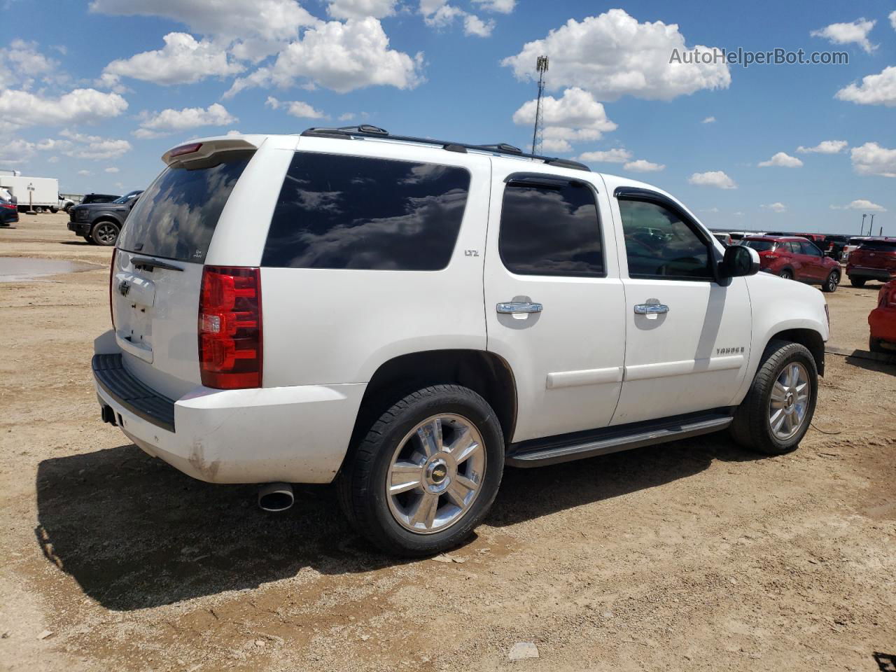 2007 Chevrolet Tahoe C1500 White vin: 1GNFC13J57J154503