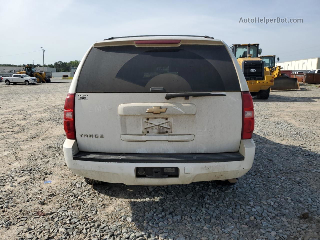 2007 Chevrolet Tahoe C1500 White vin: 1GNFC13J77R176309