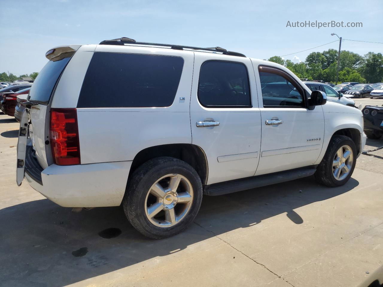 2007 Chevrolet Tahoe C1500 White vin: 1GNFC13J97R128830