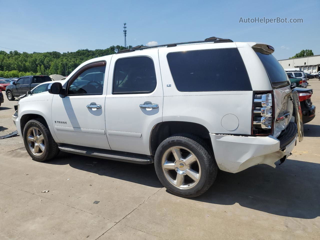 2007 Chevrolet Tahoe C1500 White vin: 1GNFC13J97R128830