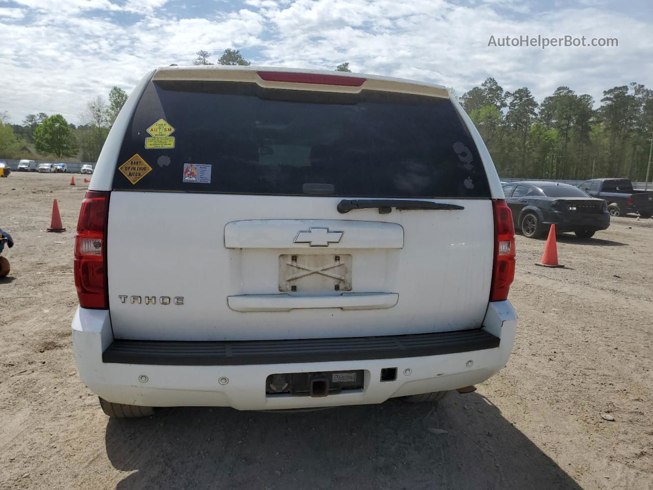 2007 Chevrolet Tahoe C1500 White vin: 1GNFC13JX7R160038