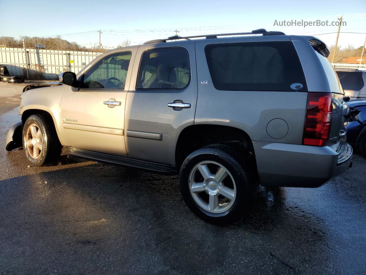 2007 Chevrolet Tahoe K1500 Серый vin: 1GNFK13007J377302