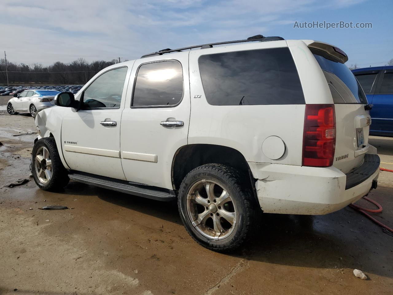 2007 Chevrolet Tahoe K1500 Белый vin: 1GNFK13017J330229