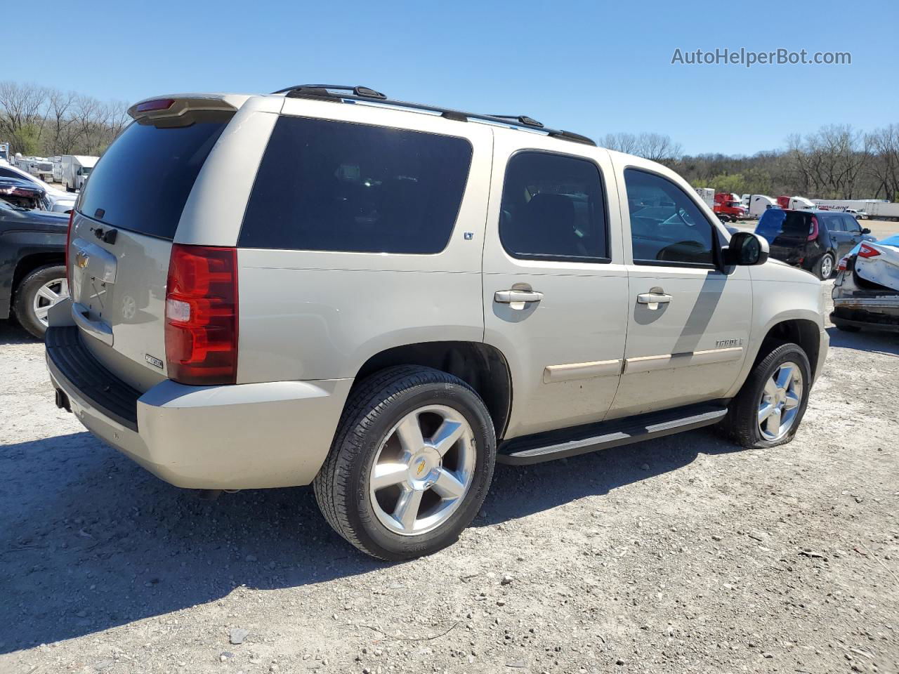 2007 Chevrolet Tahoe K1500 Желто-коричневый vin: 1GNFK13027R209775