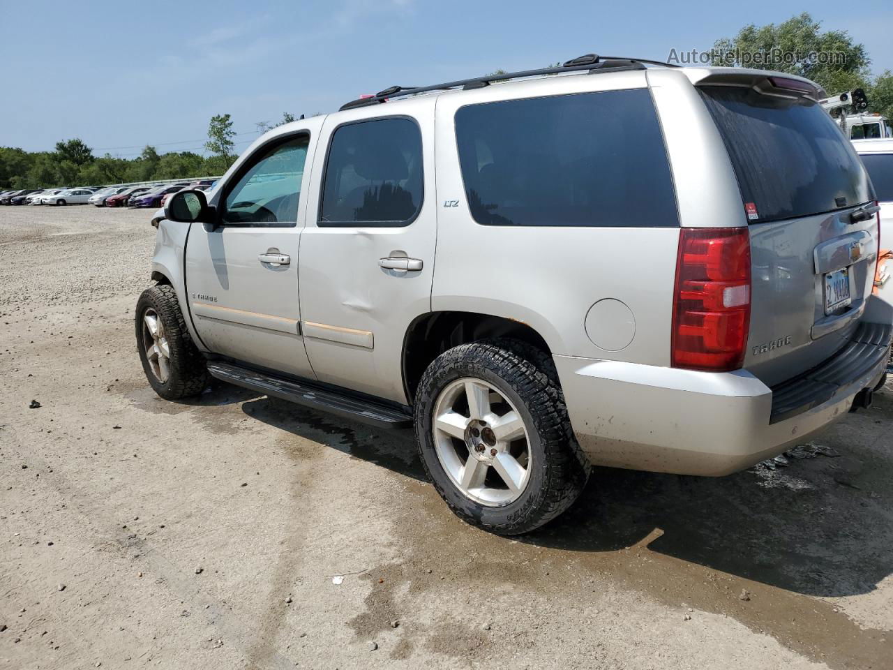 2007 Chevrolet Tahoe K1500 Серебряный vin: 1GNFK13037R115596