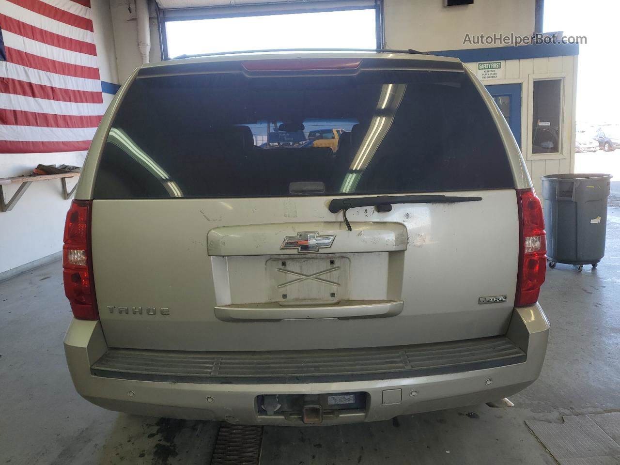 2007 Chevrolet Tahoe K1500 Silver vin: 1GNFK13037R327494