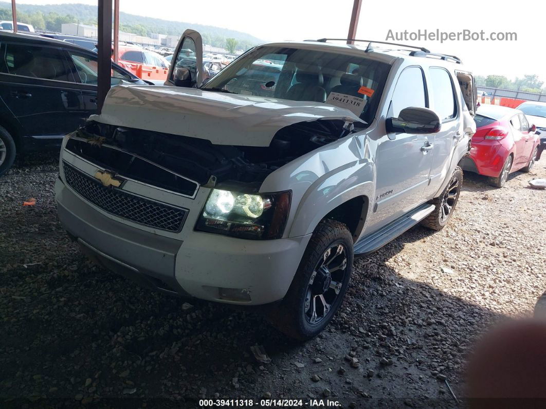 2007 Chevrolet Tahoe Lt White vin: 1GNFK13067R381761