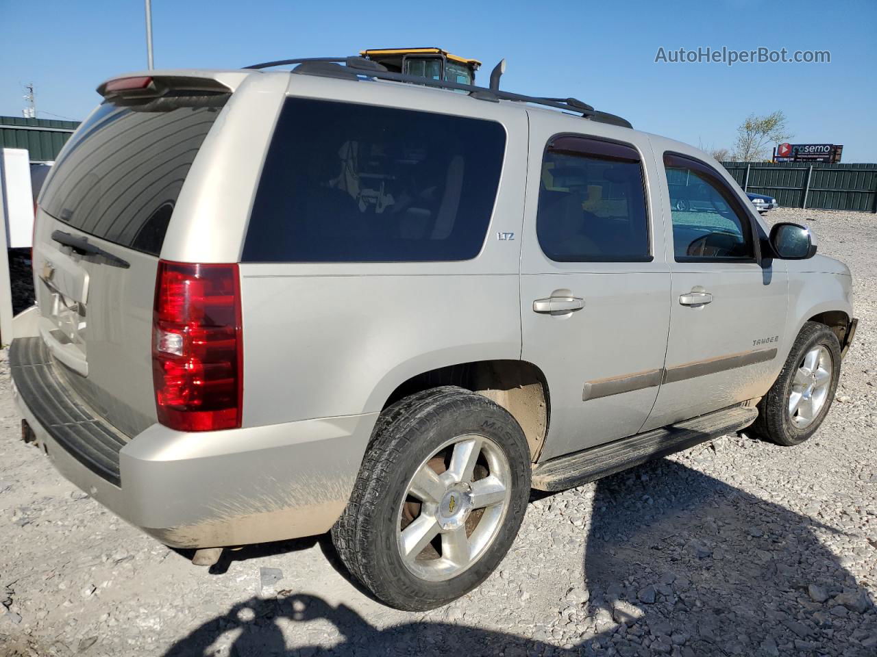 2007 Chevrolet Tahoe K1500 Золотой vin: 1GNFK13077R116377