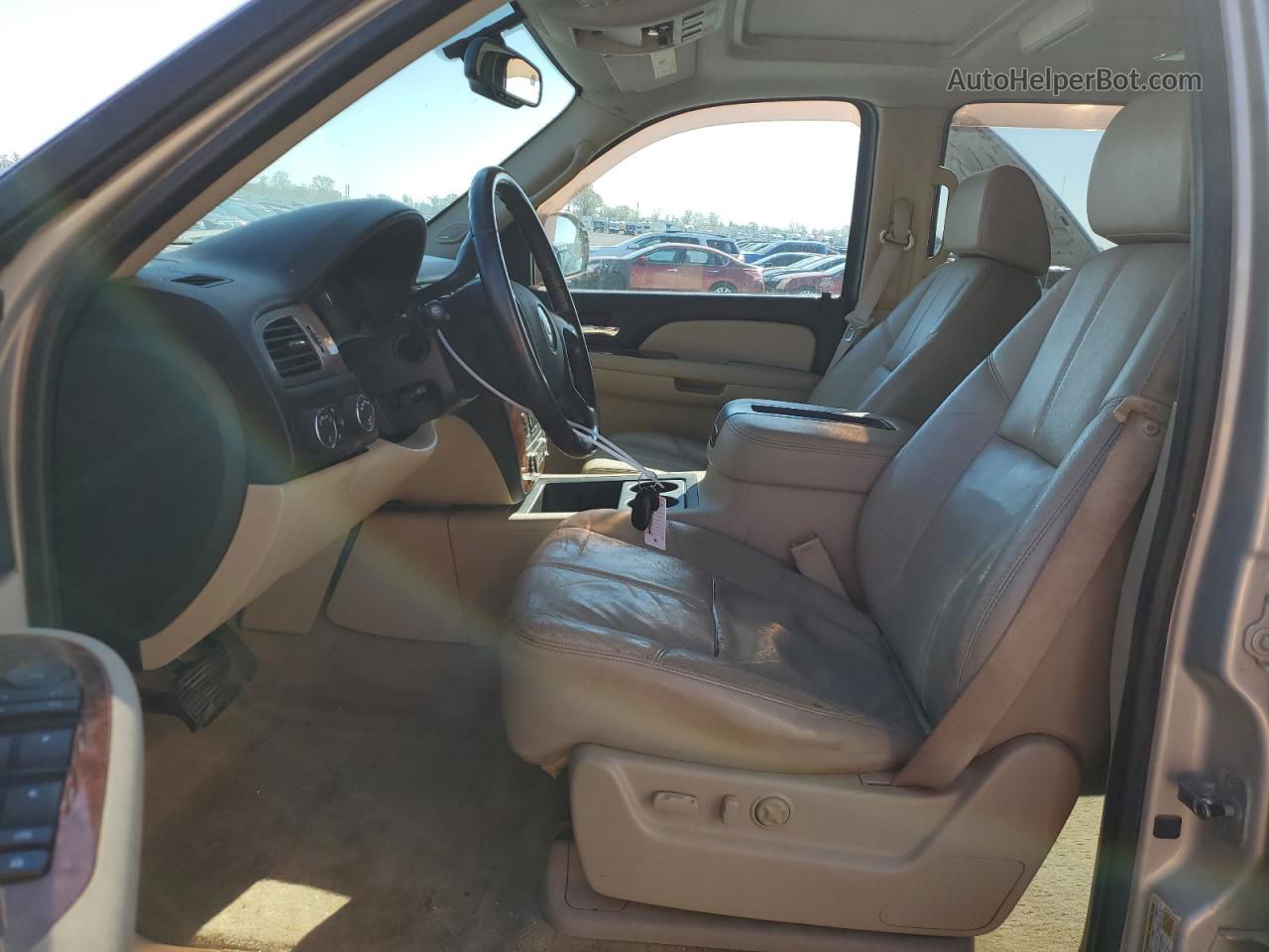 2007 Chevrolet Tahoe K1500 Золотой vin: 1GNFK13077R116377