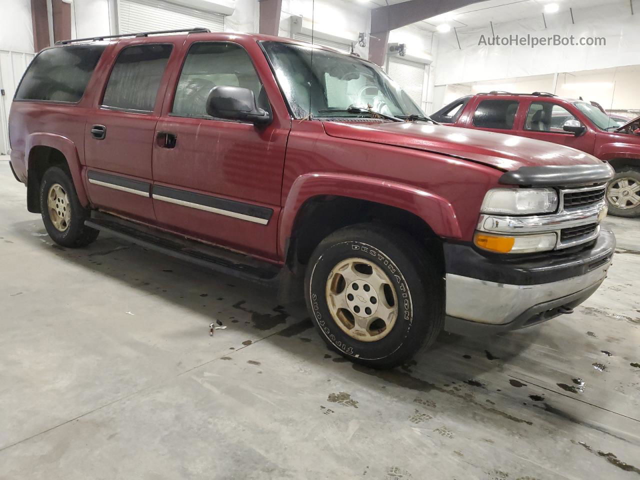 2005 Chevrolet Suburban K1500 Red vin: 1GNFK16Z05J165698