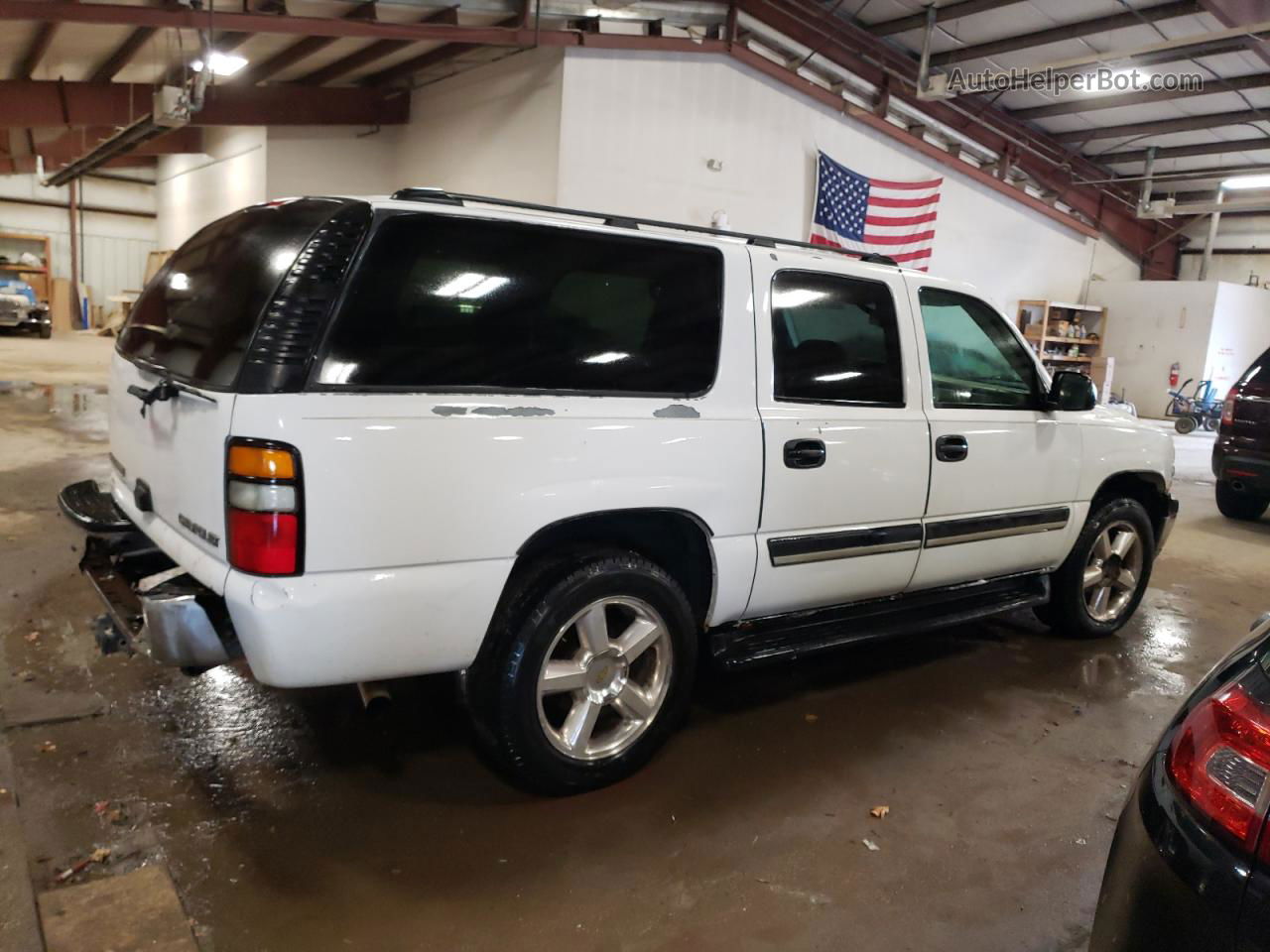 2005 Chevrolet Suburban K1500 White vin: 1GNFK16Z55J185025