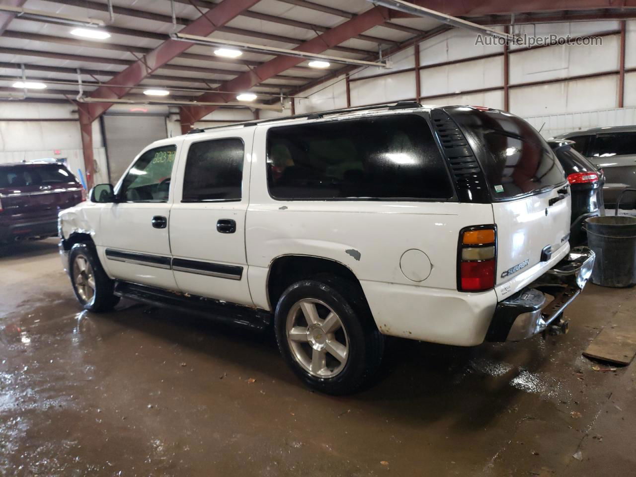 2005 Chevrolet Suburban K1500 White vin: 1GNFK16Z55J185025