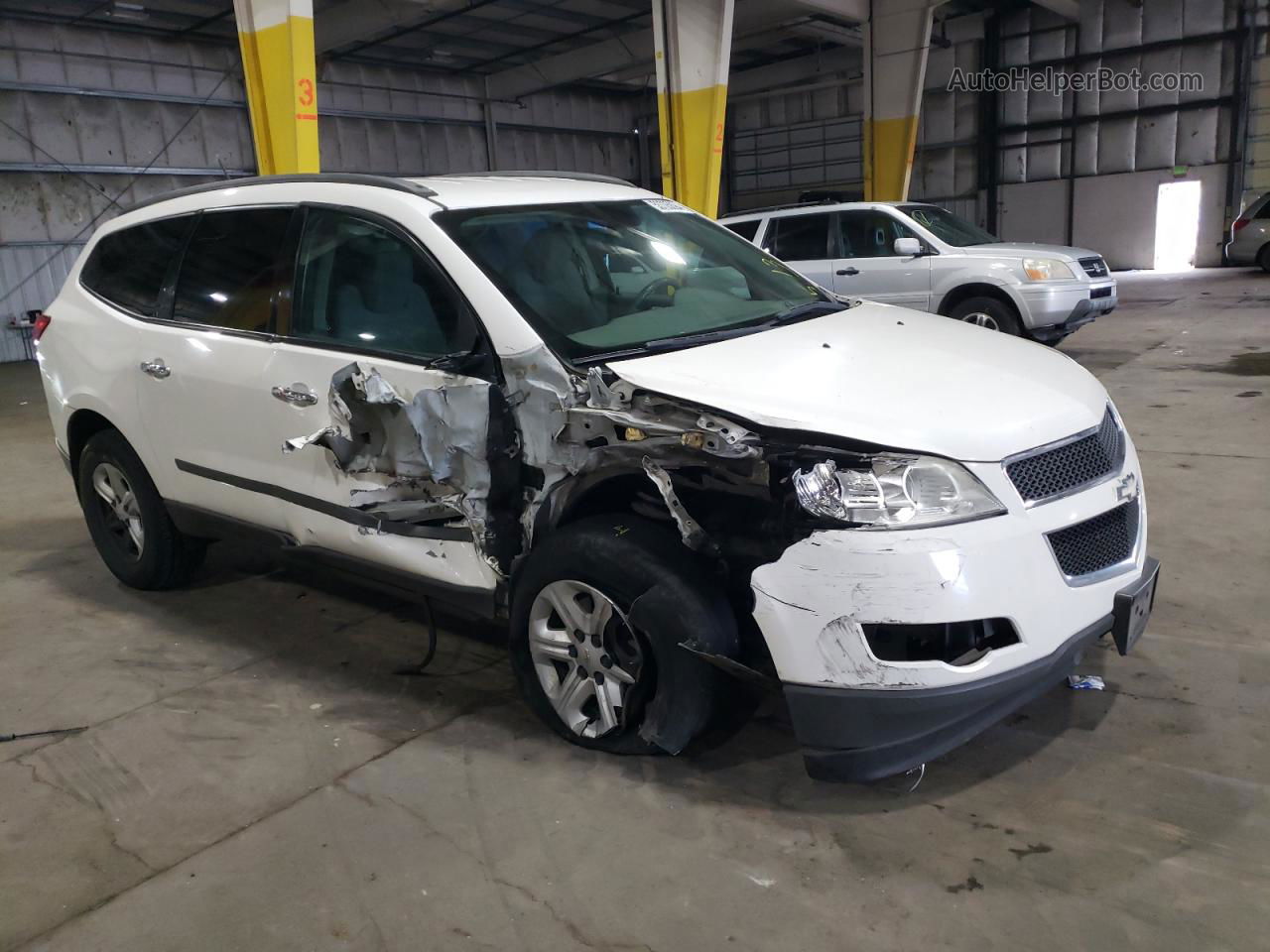 2011 Chevrolet Traverse Ls White vin: 1GNKREED4BJ271879