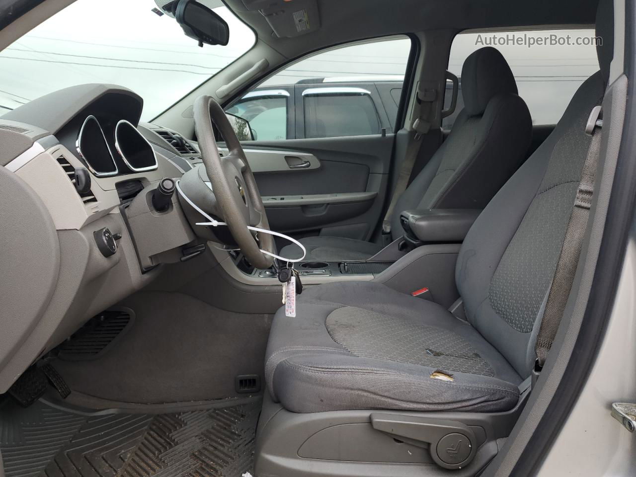 2011 Chevrolet Traverse Ls Серебряный vin: 1GNKREED6BJ126178