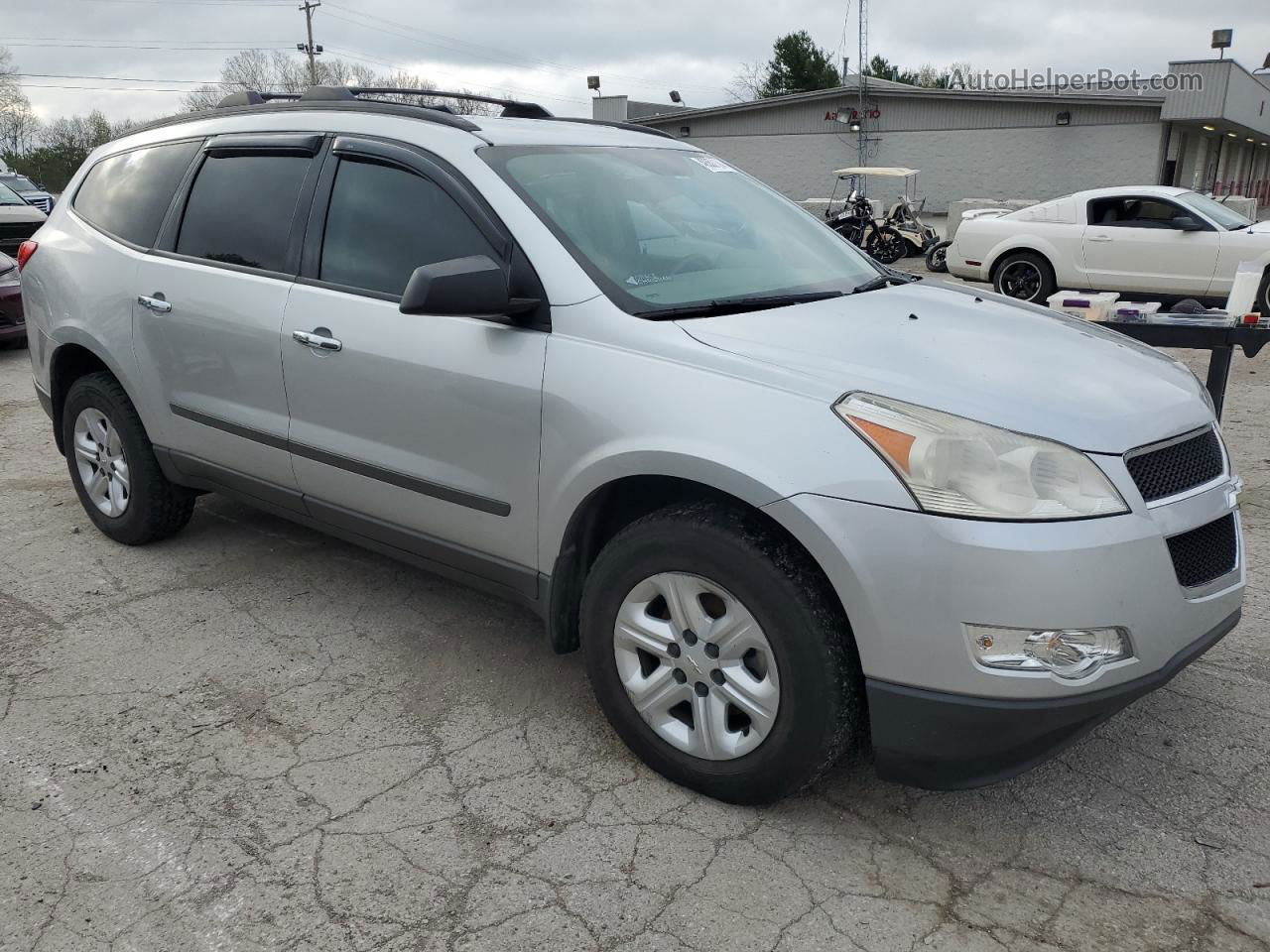 2011 Chevrolet Traverse Ls Серебряный vin: 1GNKREED6BJ126178