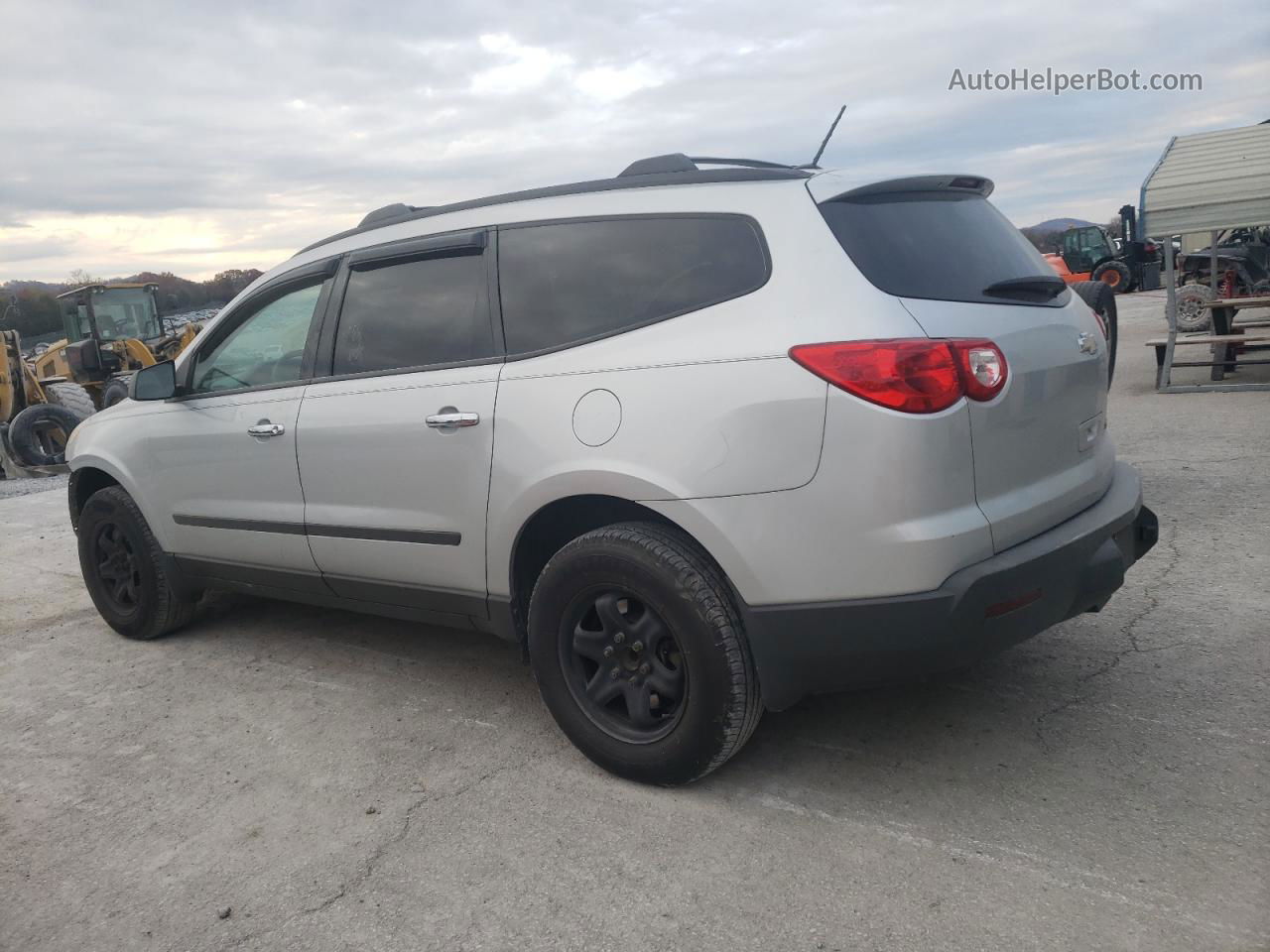 2012 Chevrolet Traverse Ls Silver vin: 1GNKRFED0CJ275709