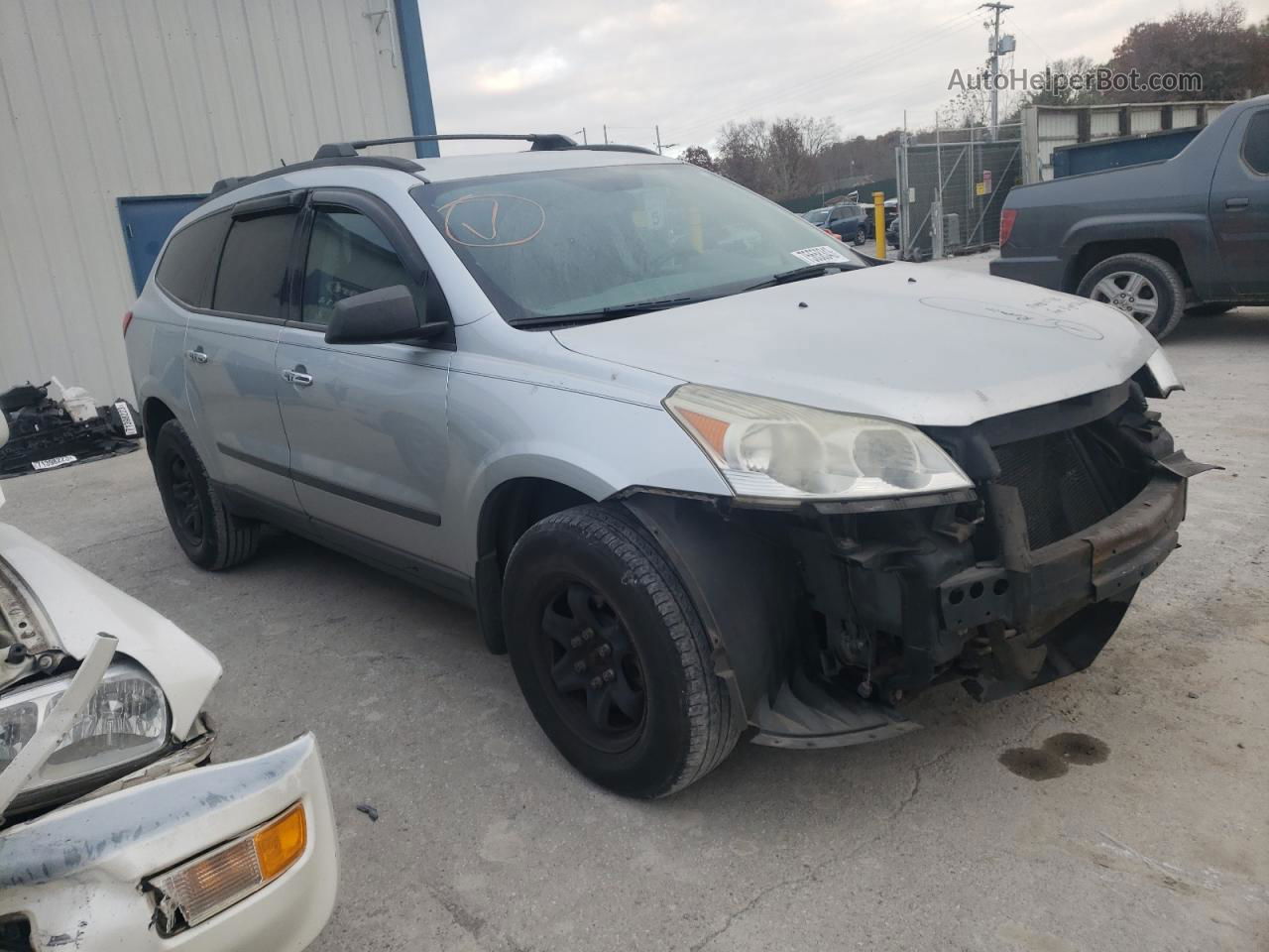 2012 Chevrolet Traverse Ls Silver vin: 1GNKRFED0CJ275709