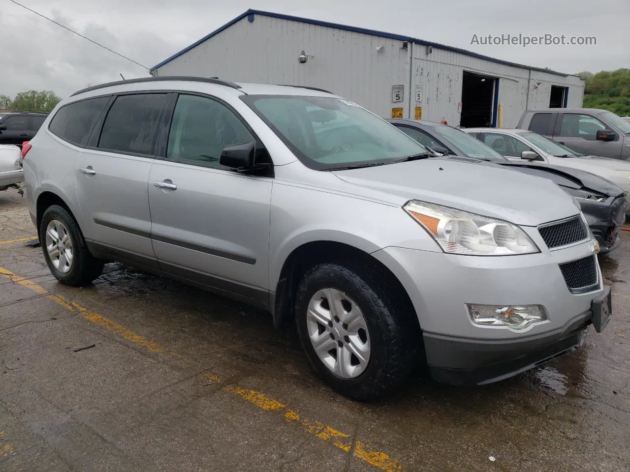 2012 Chevrolet Traverse Ls Серебряный vin: 1GNKRFED2CJ301498