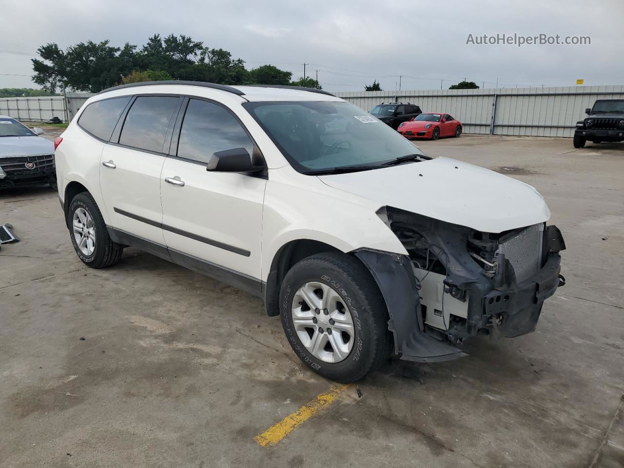 2012 Chevrolet Traverse Ls White vin: 1GNKRFED3CJ416031