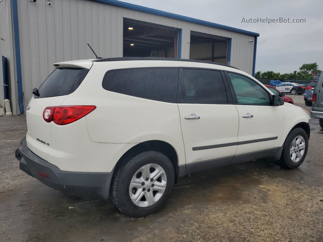 2012 Chevrolet Traverse Ls White vin: 1GNKRFED4CJ204254