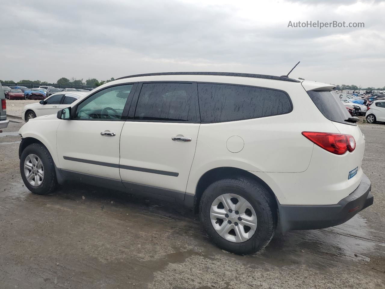 2012 Chevrolet Traverse Ls White vin: 1GNKRFED4CJ204254