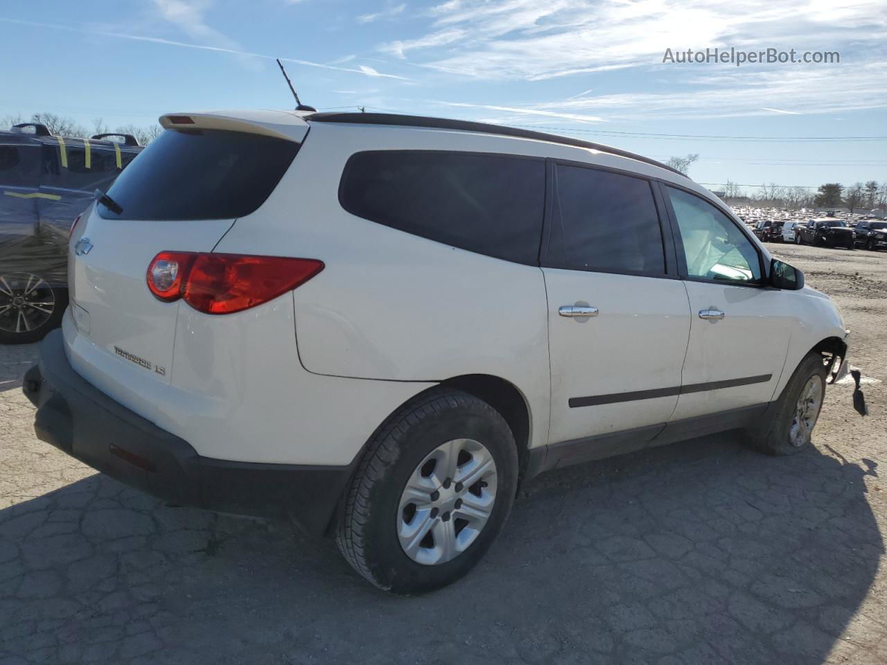 2012 Chevrolet Traverse Ls White vin: 1GNKRFED5CJ165755