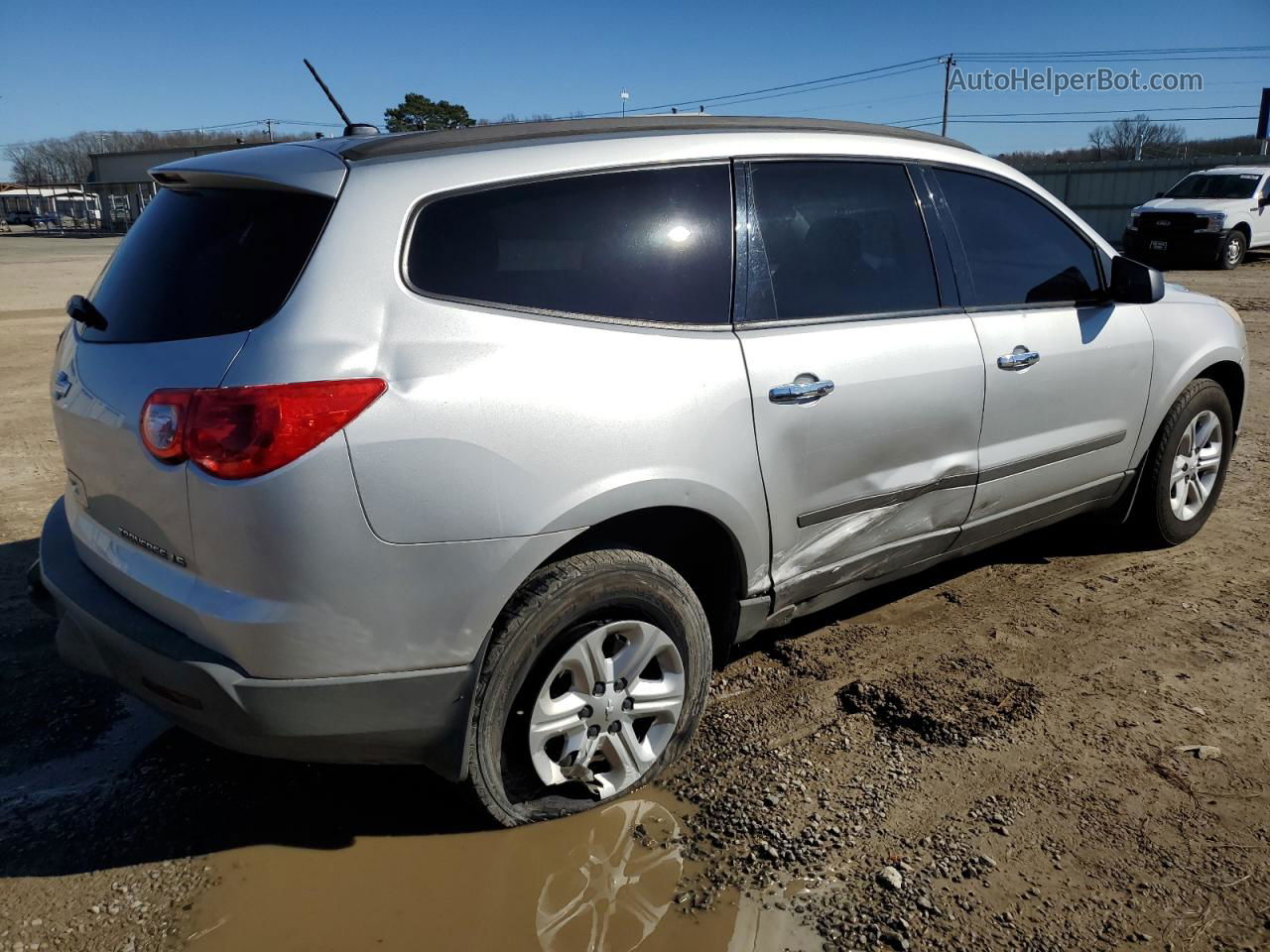 2012 Chevrolet Traverse Ls Silver vin: 1GNKRFED5CJ317761