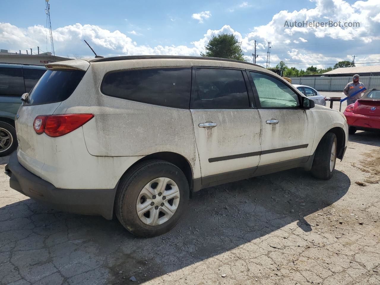 2012 Chevrolet Traverse Ls White vin: 1GNKRFED6CJ366886