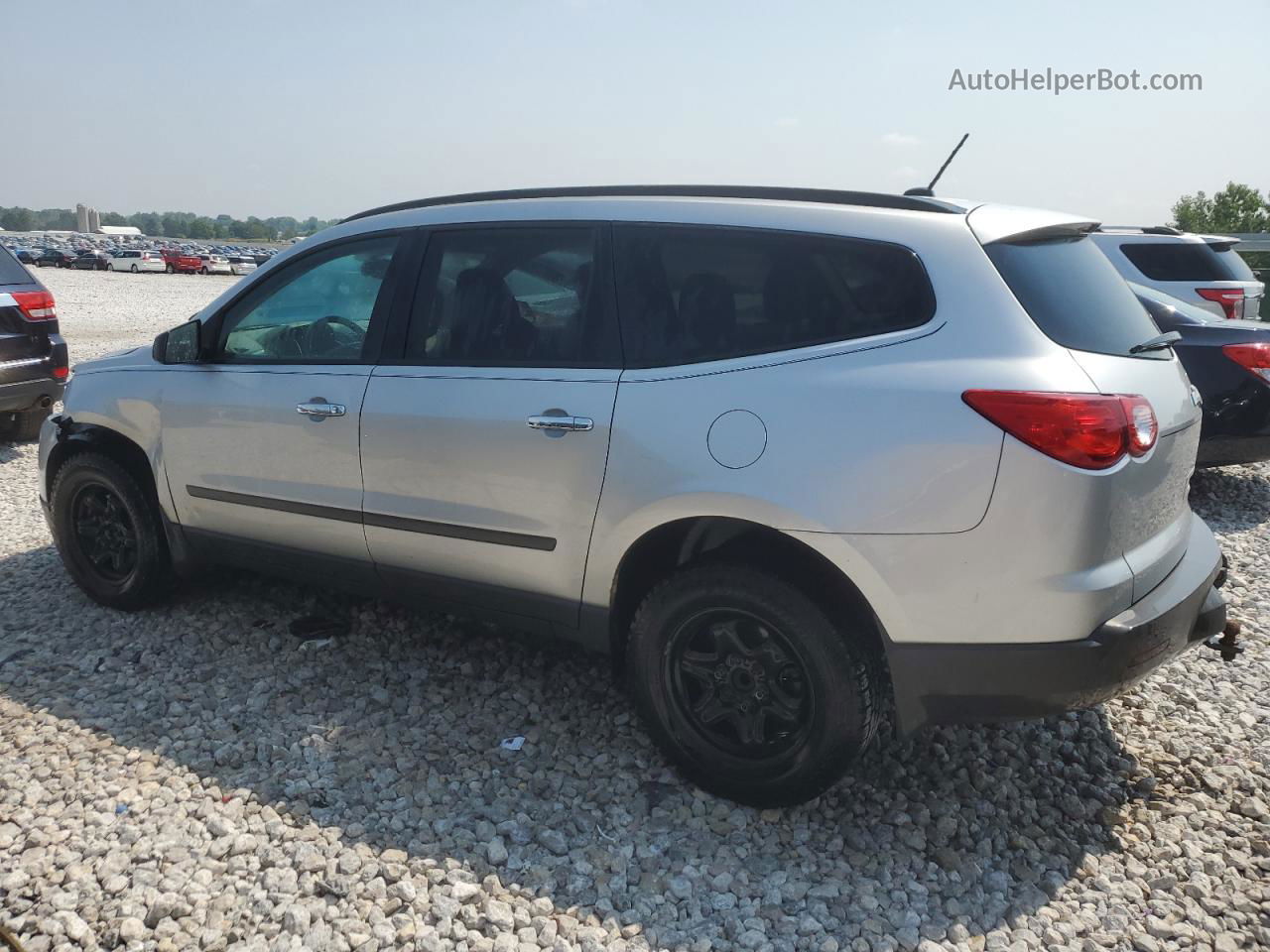 2011 Chevrolet Traverse Ls Silver vin: 1GNKRFED7BJ146848