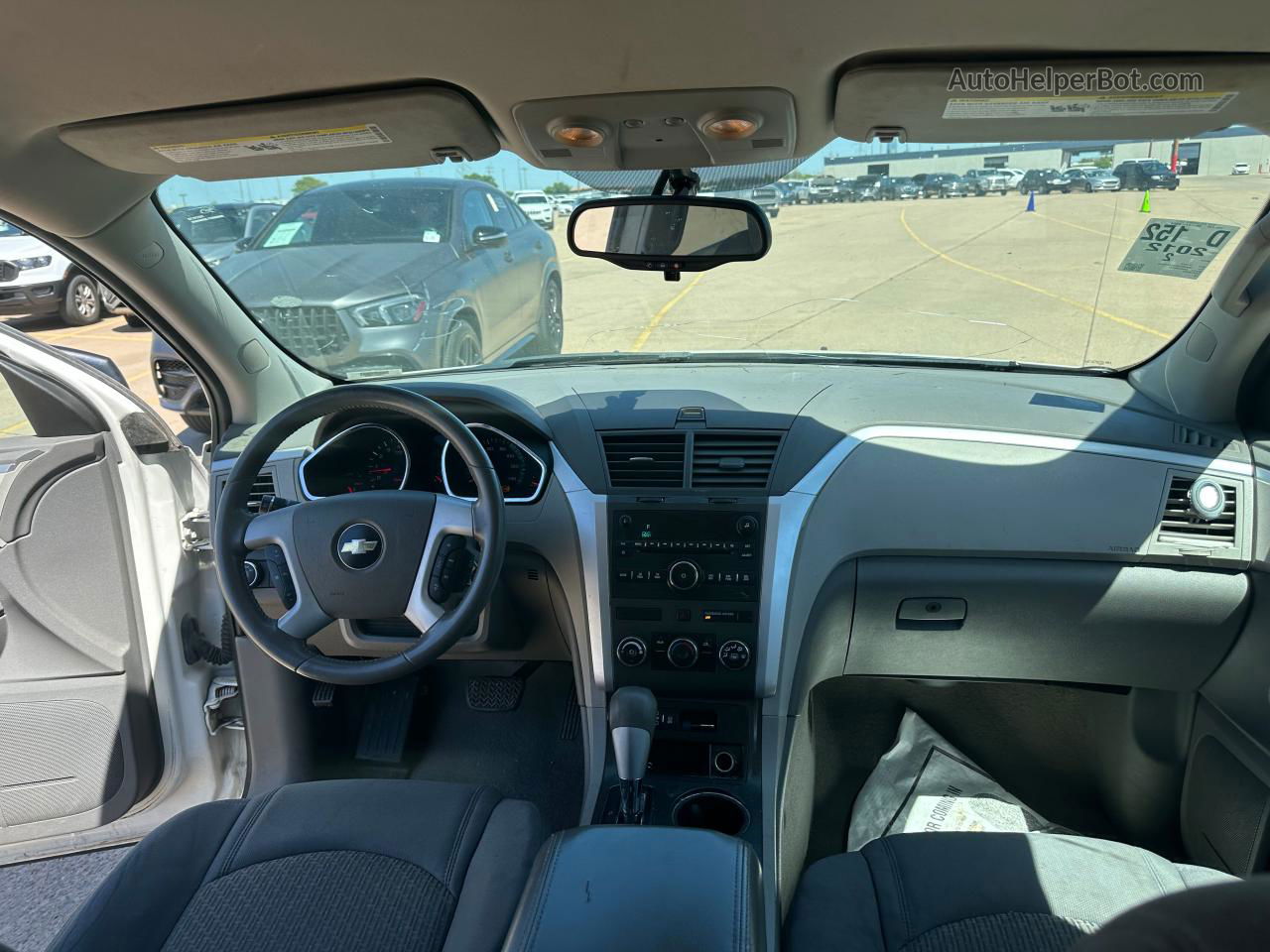 2012 Chevrolet Traverse Ls White vin: 1GNKRFED7CJ315073