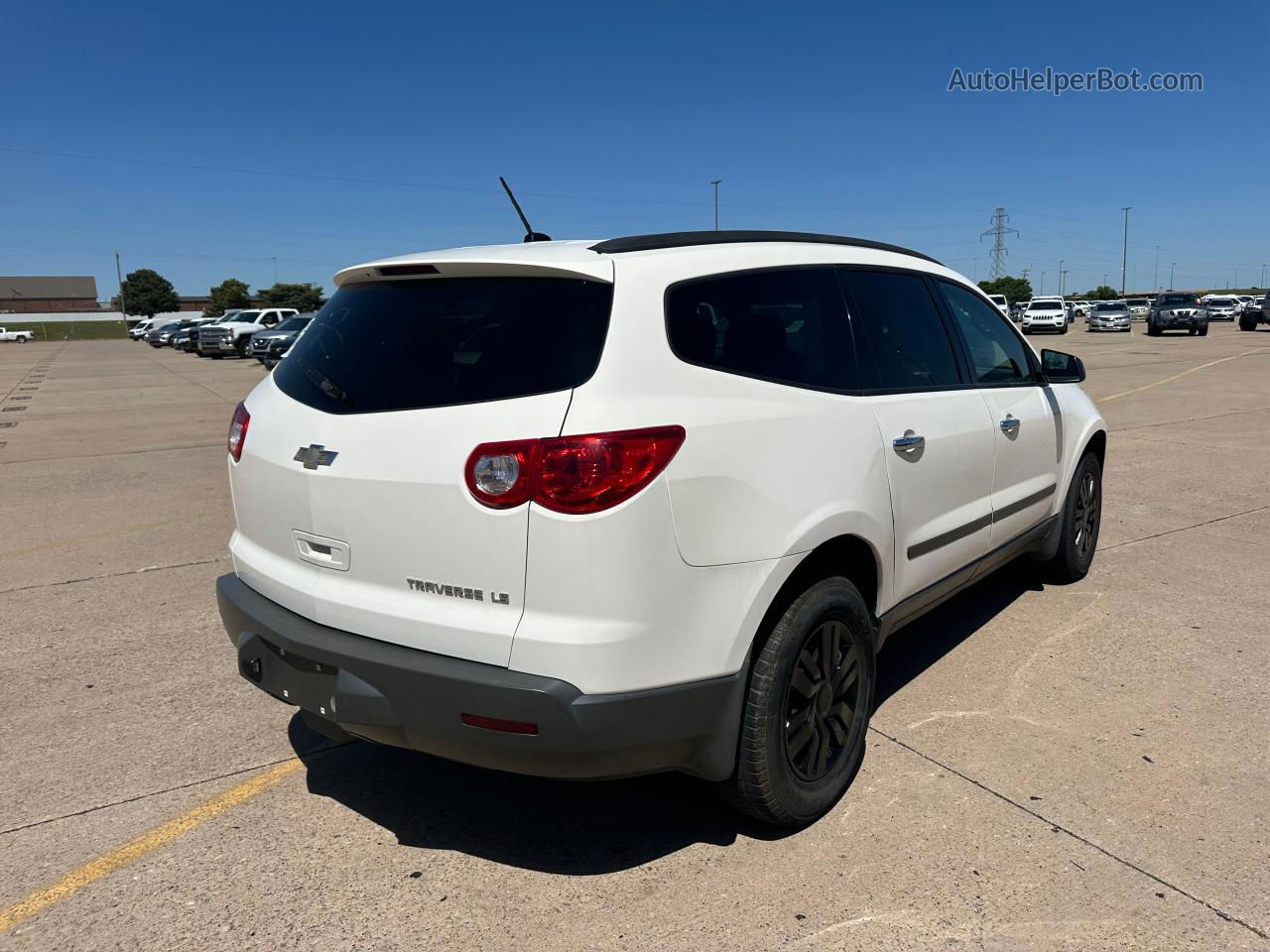 2012 Chevrolet Traverse Ls White vin: 1GNKRFED7CJ315073