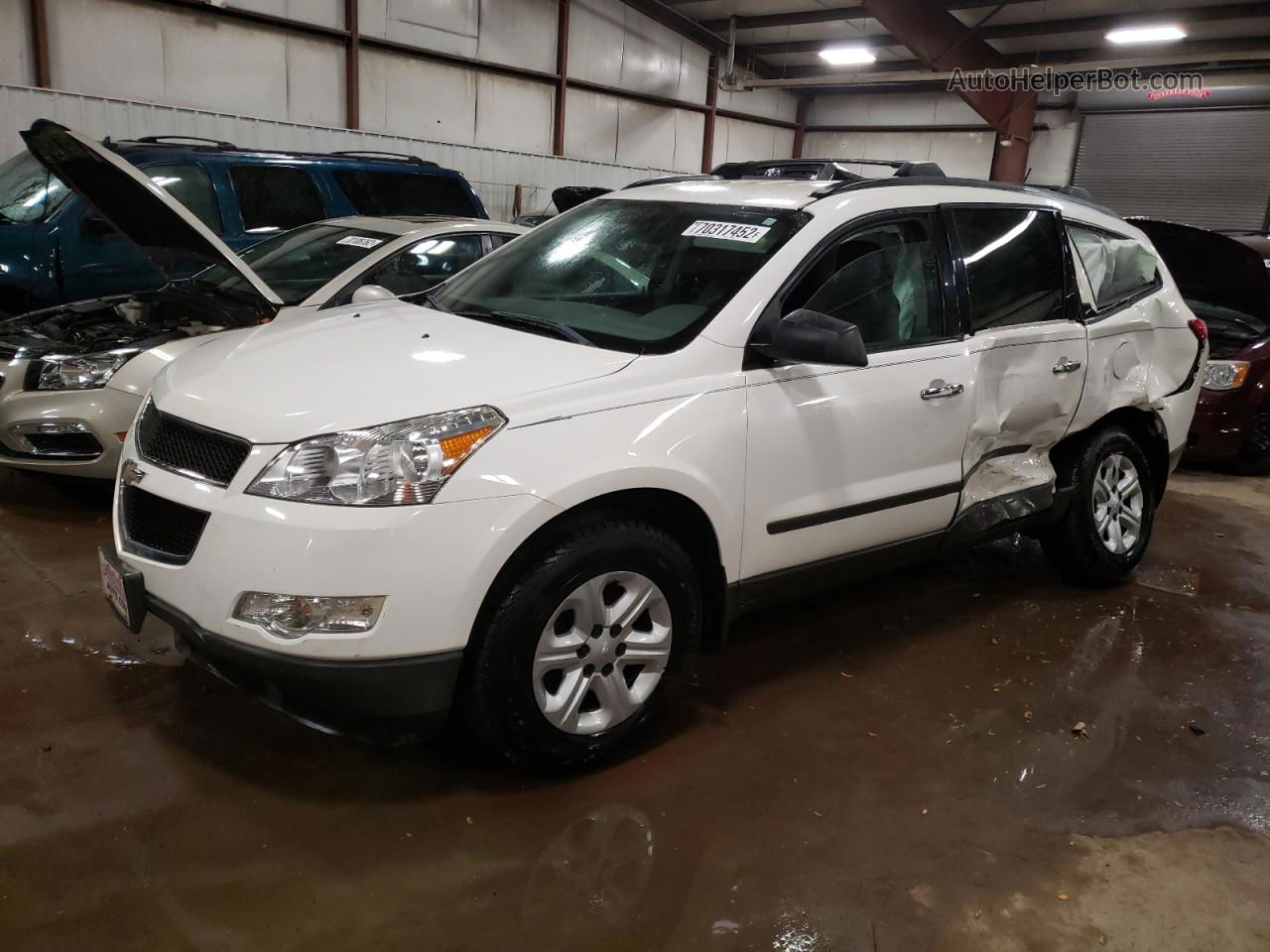 2012 Chevrolet Traverse Ls White vin: 1GNKRFED9CJ389207