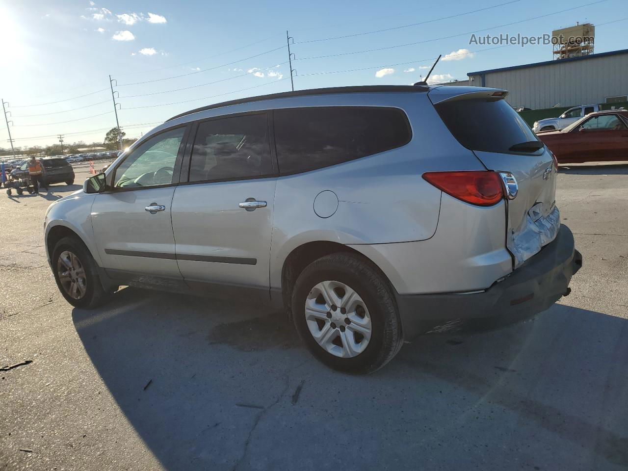 2012 Chevrolet Traverse Ls Silver vin: 1GNKRFEDXCJ398014