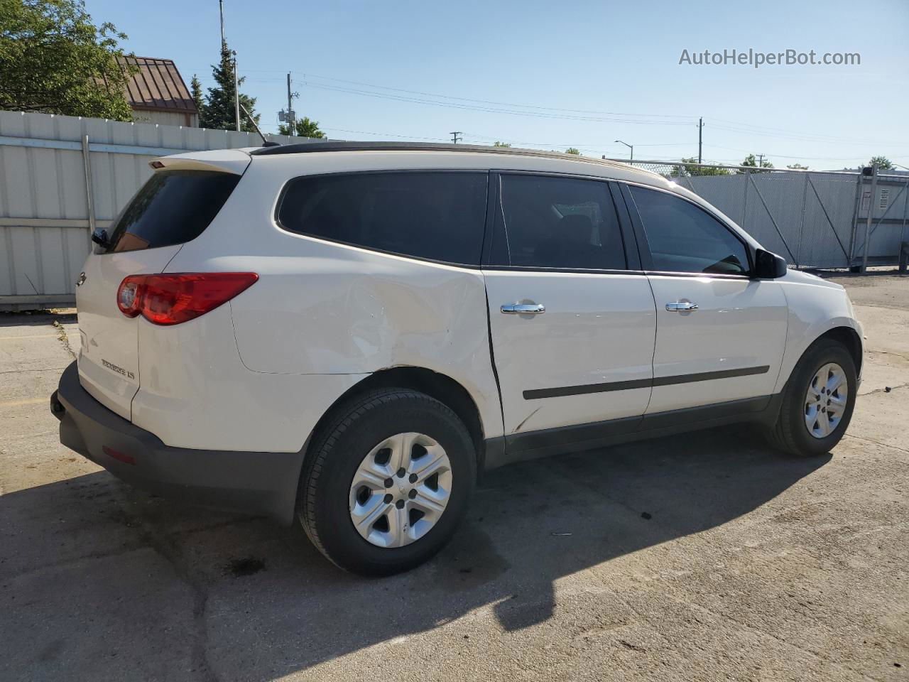 2012 Chevrolet Traverse Ls Белый vin: 1GNKRFEDXCJ414910