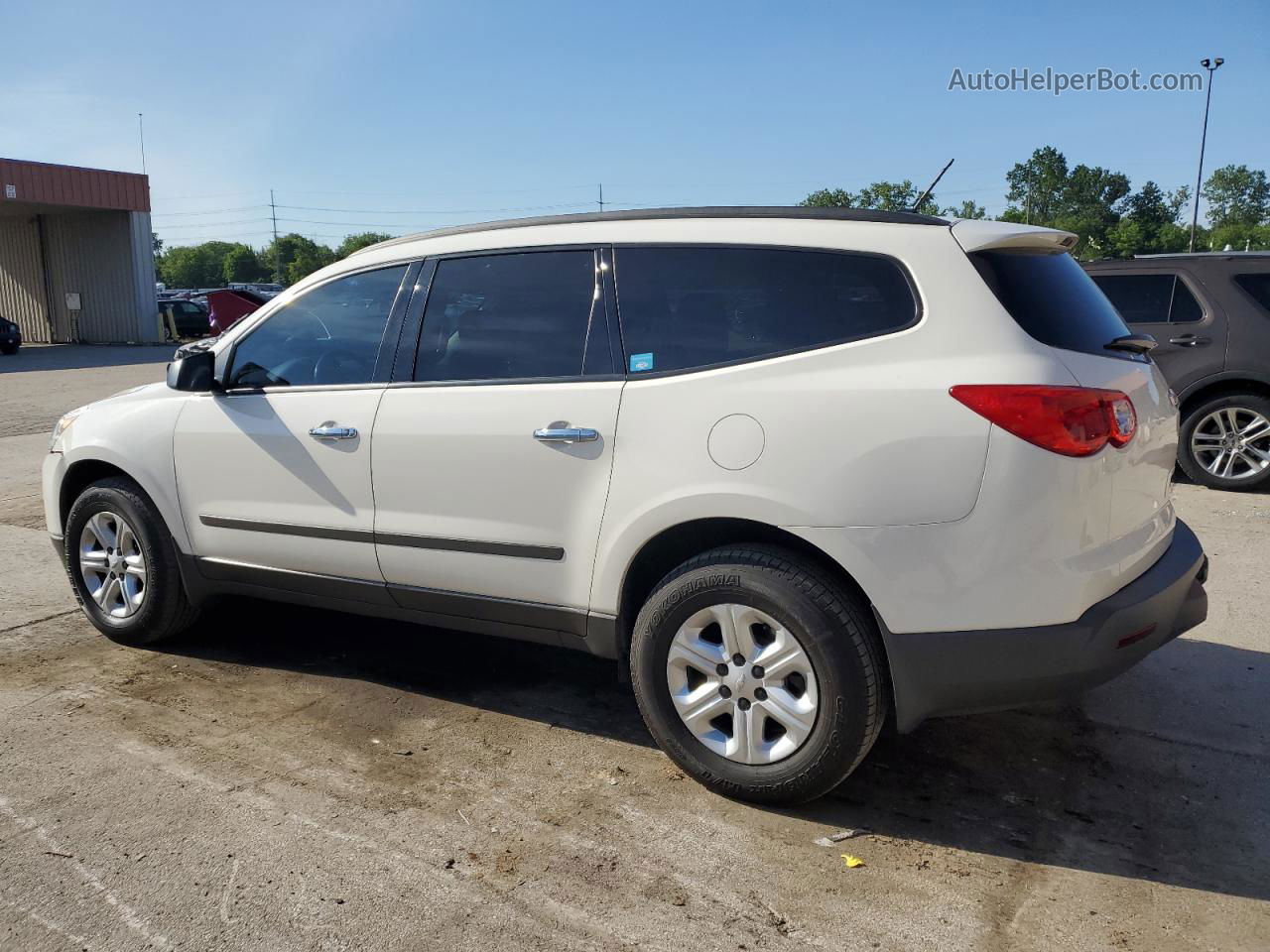 2012 Chevrolet Traverse Ls Белый vin: 1GNKRFEDXCJ414910