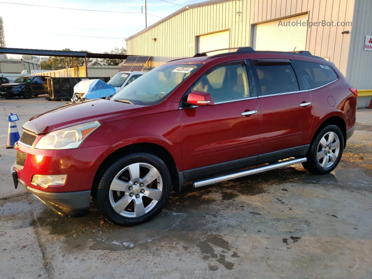 2011 Chevrolet Traverse Lt Burgundy vin: 1GNKRGED0BJ266223