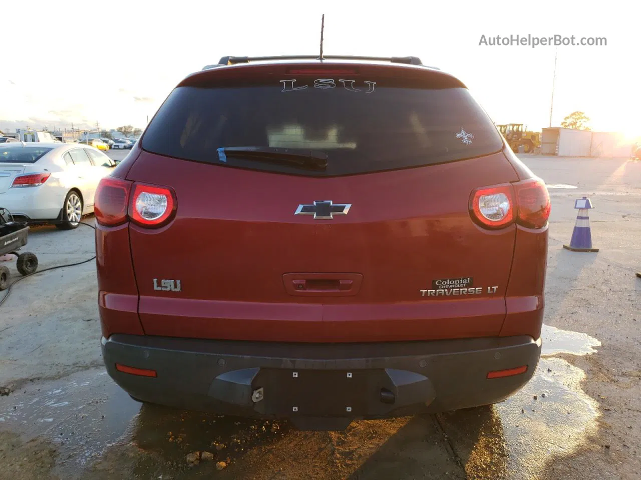 2011 Chevrolet Traverse Lt Burgundy vin: 1GNKRGED0BJ266223